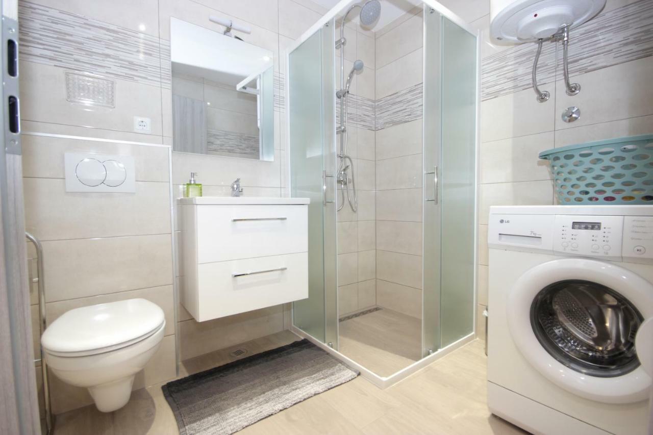 Alet Apartment